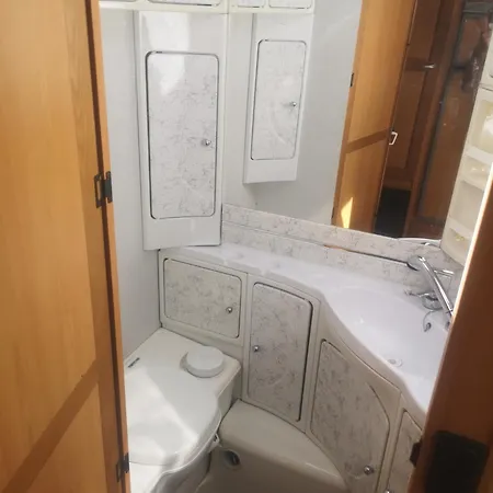 Σπίτι διακοπών Roca Caravan Εστεπόνα